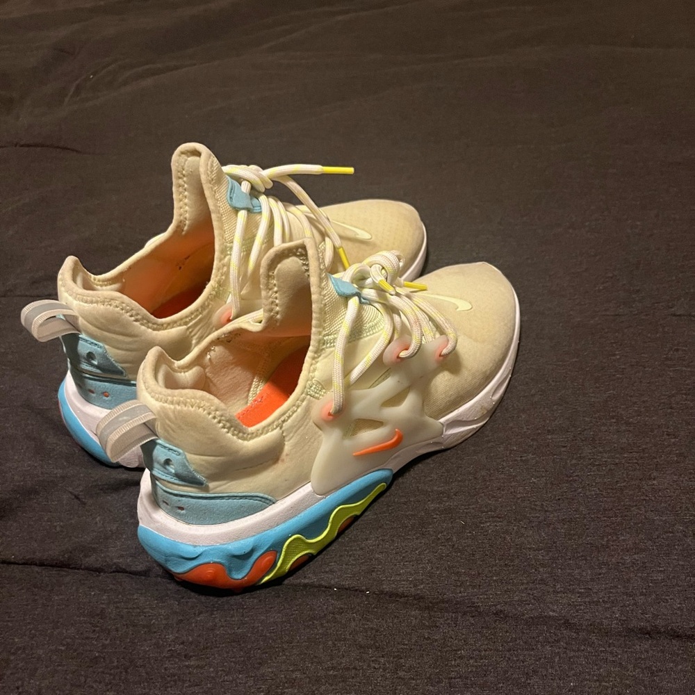 Nike react presto shoes